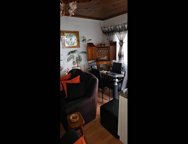 2 BEDROOM HOUSE FOR SALE IN KHAYA